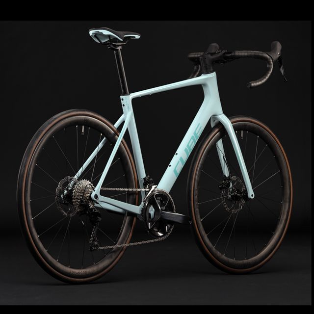 CUBE Attain C:62 Race 2027 maantiepyörä
